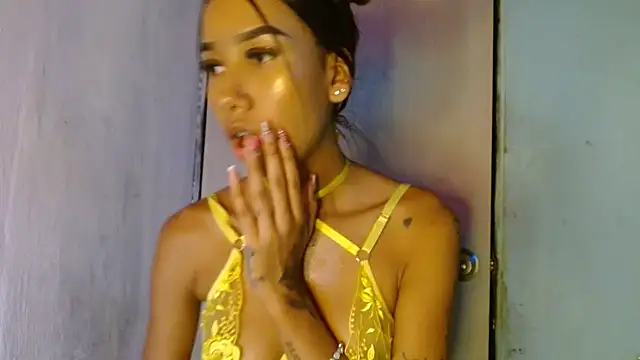 dulcelatina222 online show from 03-20-26, 05:12