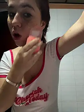 Snapshot of HannaSmiith chatting on 02-01-25, 11:54 HannaSmiith online show from 02-01-25, 11:54