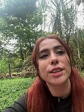 Snapshot of HannaSmiith chatting on 03-06-25, 04:49 HannaSmiith online show from 03-06-25, 04:49