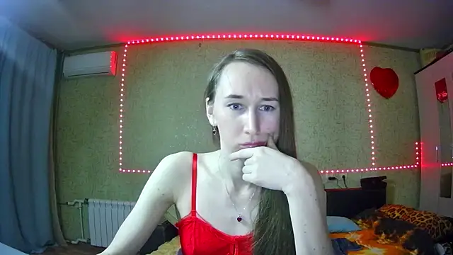 Snapshot of --Model--2 chatting on 12-13-24, 10:34 --Model--2 online show from 12-13-24, 10:34