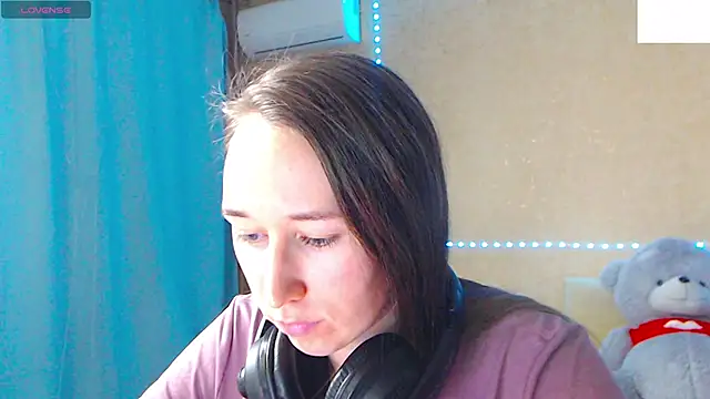 Snapshot of --Model--2 chatting on 02-11-25, 11:22 --Model--2 online show from 02-11-25, 11:22