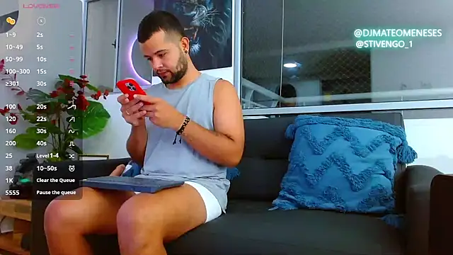 Snapshot of MattMeness chatting on 10-21-25, 09:10 MattMeness online show from 10-21-25, 09:10