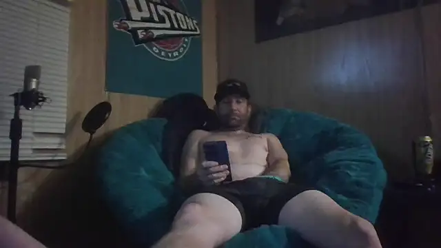 Snapshot of Edward_LongCock chatting on 11-12-25, 05:19 Edward LongCock online show from 11-12-25, 05:19