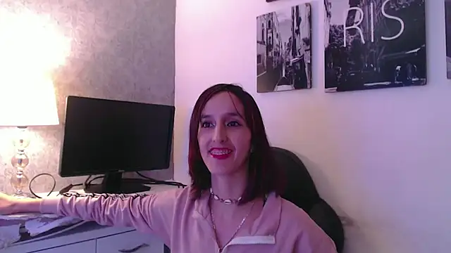 Ambar Roux  online show from 01-12-25, 01:58