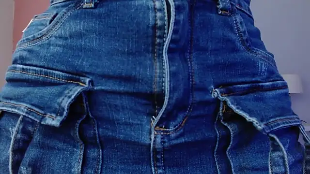 Ambar Roux  online show from 01-18-25, 01:40