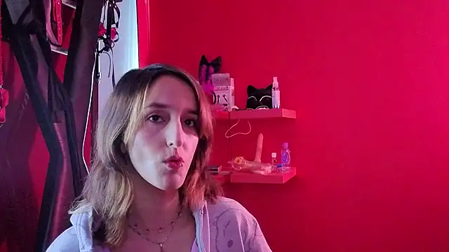 Snapshot of Ambar_Roux_ chatting on 01-13-26, 02:22 Ambar Roux online show from 01-13-26, 02:22