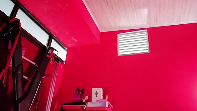 Snapshot of Ambar_Roux_ chatting on 02-07-26, 02:54 Ambar Roux online show from 02-07-26, 02:54