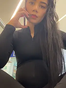  Luana online show from 11-11-25, 05:35