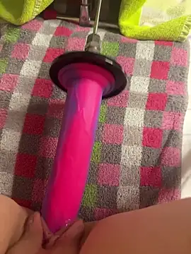 Snapshot of luisa1 chatting on 11-20-25, 07:35 luisa1 online show from 11-20-25, 07:35