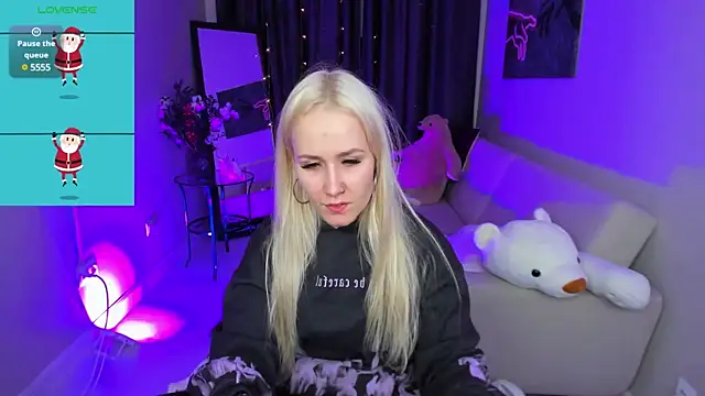 Snapshot of Bunny__of_love chatting on 01-19-25, 01:44 Bunny of love online show from 01-19-25, 01:44