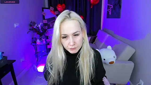 Snapshot of Bunny__of_love chatting on 02-04-25, 01:27 Bunny of love online show from 02-04-25, 01:27