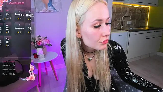 Snapshot of Bunny__of_love chatting on 03-05-25, 01:17 Bunny of love online show from 03-05-25, 01:17