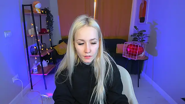 Snapshot of Bunny__of_love chatting on 03-07-25, 01:40 Bunny of love online show from 03-07-25, 01:40