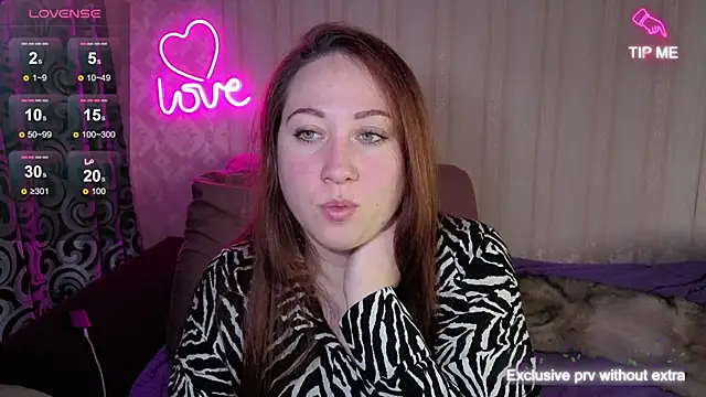 Snapshot of KellyCrystall chatting on 11-06-25, 03:18 KellyCrystall online show from 11-06-25, 03:18