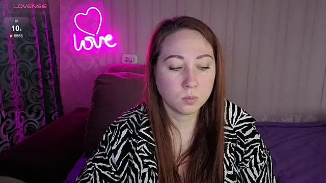 Snapshot of KellyCrystall chatting on 11-08-25, 06:46 KellyCrystall online show from 11-08-25, 06:46