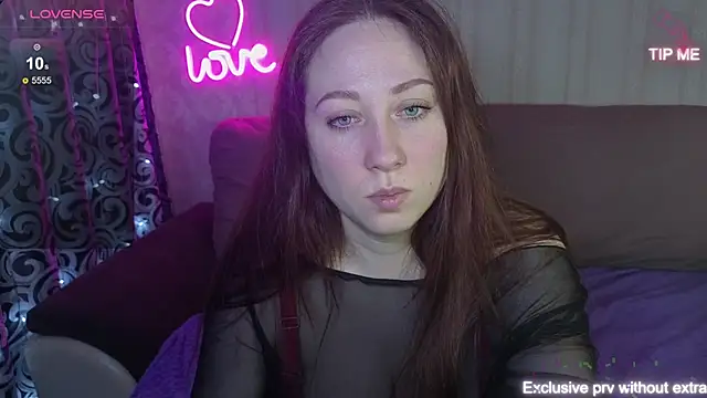 Snapshot of KellyCrystall chatting on 03-20-26, 07:02 KellyCrystall online show from 03-20-26, 07:02