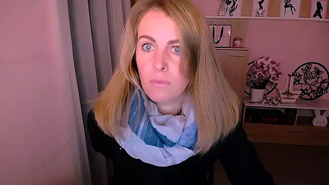 Snapshot of Hot_Milady chatting on 12-05-24, 07:38 Hot Milady online show from 12-05-24, 07:38