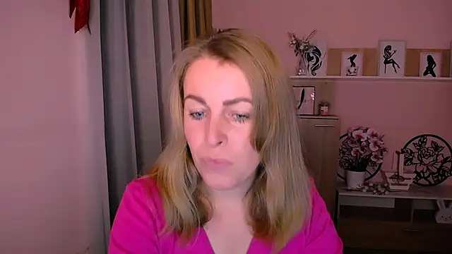 Snapshot of Hot_Milady chatting on 12-06-24, 07:10 Hot Milady online show from 12-06-24, 07:10
