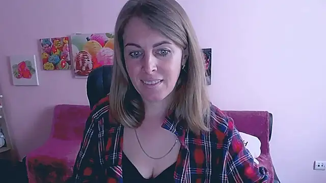 Snapshot of Hot_Milady chatting on 03-05-25, 08:21 Hot Milady online show from 03-05-25, 08:21