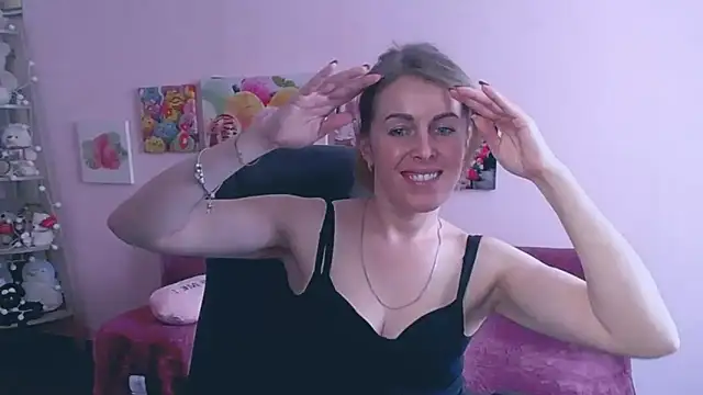 Snapshot of Hot_Milady chatting on 03-11-25, 11:23 Hot Milady online show from 03-11-25, 11:23