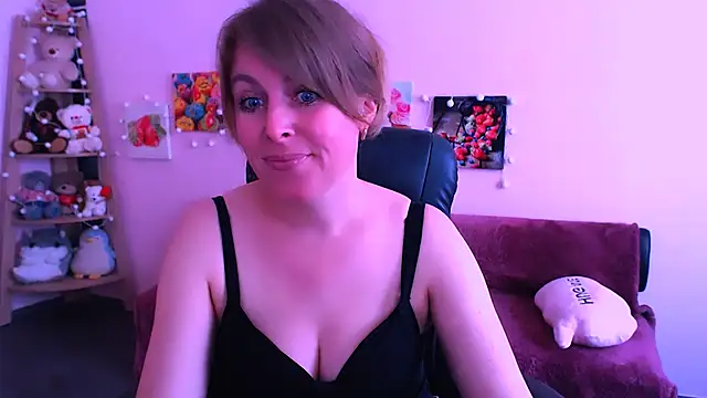Hot Milady online show from 04-30-26, 07:58