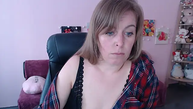Hot Milady online show from 05-08-26, 07:14