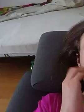 Snapshot of Miky_21 chatting on 12-18-24, 09:08 Miky 21 online show from 12-18-24, 09:08