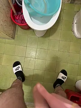 Snapshot of Miky_21 chatting on 09-10-25, 04:12 Miky 21 online show from 09-10-25, 04:12