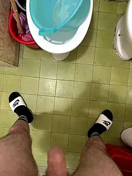 Snapshot of Miky_21 chatting on 09-27-25, 01:10 Miky 21 online show from 09-27-25, 01:10