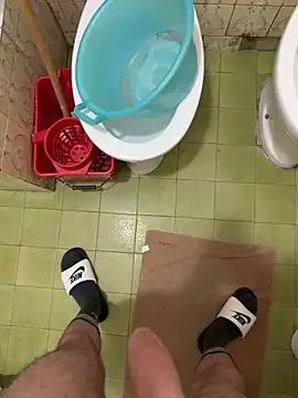 Snapshot of Miky_21 chatting on 11-24-25, 12:54 Miky 21 online show from 11-24-25, 12:54