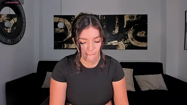 ValeriaRoldanX online show from 06-01-26, 11:45