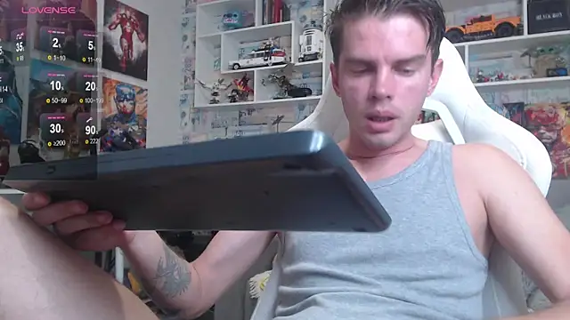 Snapshot of Mike_Burn chatting on 10-02-25, 12:12 Mike Burn online show from 10-02-25, 12:12