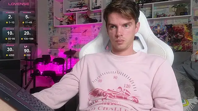 Snapshot of Mike_Burn chatting on 10-09-25, 11:30 Mike Burn online show from 10-09-25, 11:30