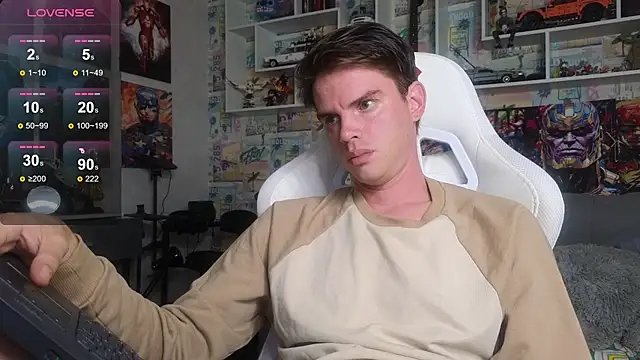 Snapshot of Mike_Burn chatting on 10-11-25, 12:47 Mike Burn online show from 10-11-25, 12:47