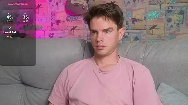 Snapshot of Mike_Burn chatting on 10-24-25, 02:02 Mike Burn online show from 10-24-25, 02:02