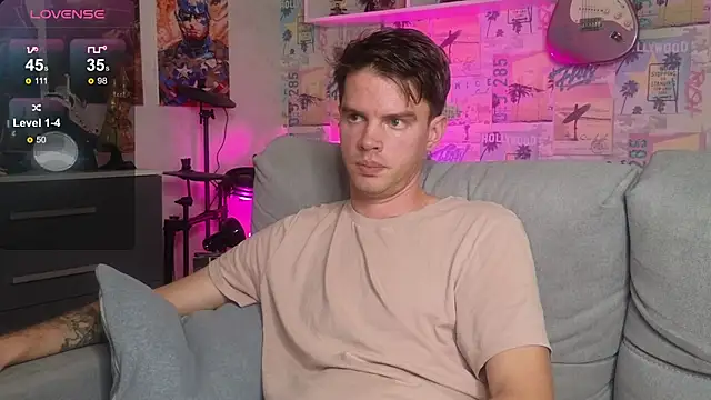 Snapshot of Mike_Burn chatting on 10-27-25, 11:47 Mike Burn online show from 10-27-25, 11:47