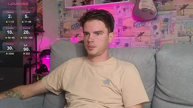 Snapshot of Mike_Burn chatting on 10-28-25, 12:19 Mike Burn online show from 10-28-25, 12:19