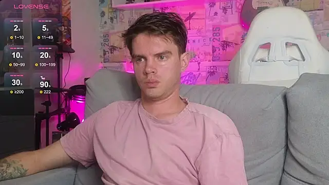 Snapshot of Mike_Burn chatting on 11-02-25, 10:06 Mike Burn online show from 11-02-25, 10:06