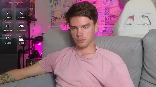 Snapshot of Mike_Burn chatting on 11-10-25, 02:05 Mike Burn online show from 11-10-25, 02:05