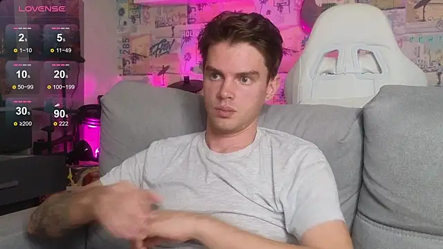 Snapshot of Mike_Burn chatting on 11-15-25, 12:45 Mike Burn online show from 11-15-25, 12:45