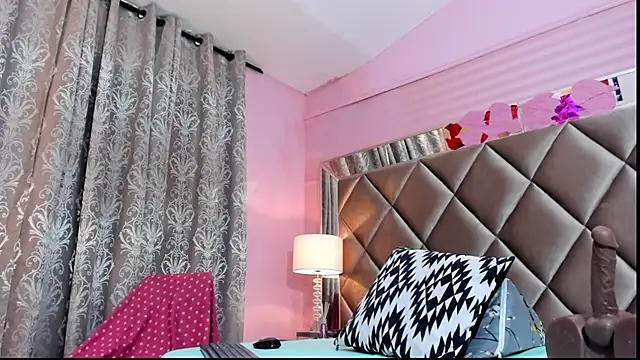 Snapshot of giselle_ocampo chatting on 04-10-26, 02:33 giselle ocampo online show from 04-10-26, 02:33
