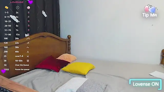 Snapshot of Lillianhot68 chatting on 01-31-25, 11:56 Lillianhot68 online show from 01-31-25, 11:56