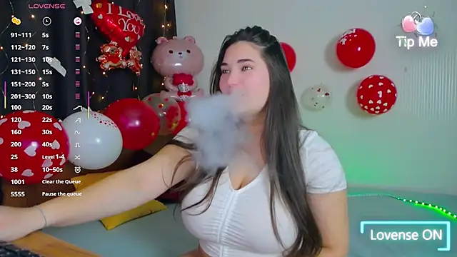 Snapshot of Lillianhot68 chatting on 02-13-25, 01:48 Lillianhot68 online show from 02-13-25, 01:48