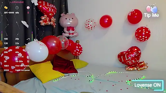 Snapshot of Lillianhot68 chatting on 02-14-25, 11:31 Lillianhot68 online show from 02-14-25, 11:31