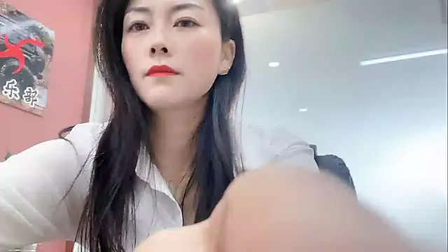 Snapshot of QianF-666 chatting on 03-20-26, 02:05 QianF-666 online show from 03-20-26, 02:05