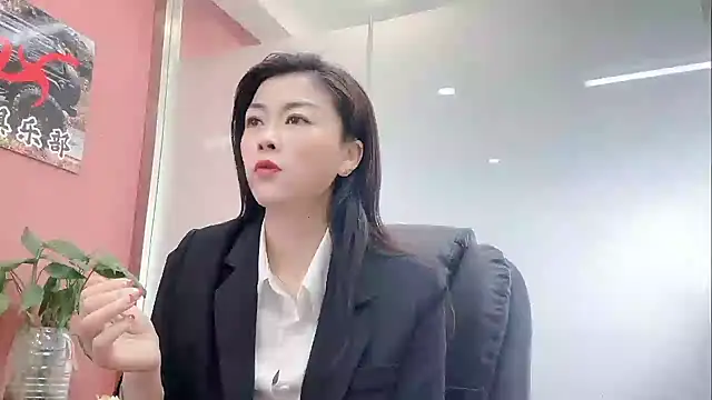 Snapshot of QianF-666 chatting on 03-21-26, 01:21 QianF-666 online show from 03-21-26, 01:21