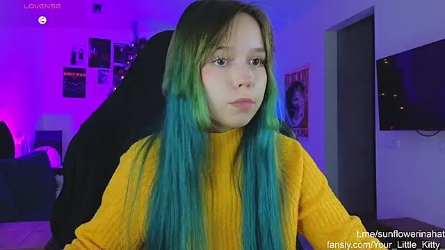 Snapshot of 812sunflowerinahat chatting on 12-20-24, 01:54 812sunflowerinahat online show from 12-20-24, 01:54