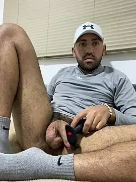 JuanZapata33 online show from 12-03-24, 11:57