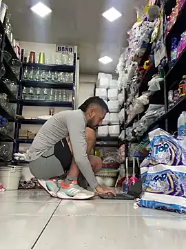 JuanZapata33 online show from 12-18-24, 06:14