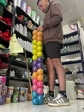 JuanZapata33 online show from 12-20-24, 06:02